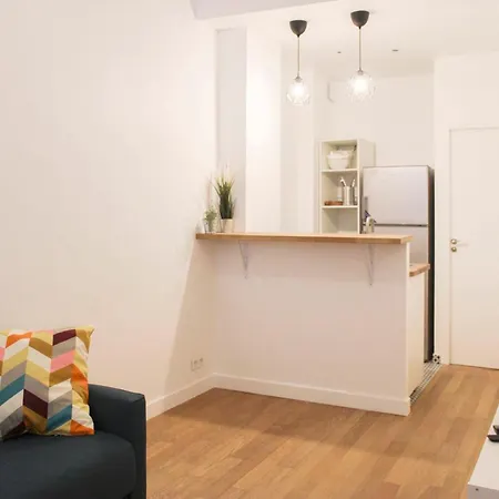 Appartement 30 M Near Canal St Martin Paris