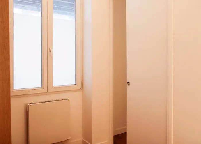 30 M Near Canal St Martin Appartement Paris
